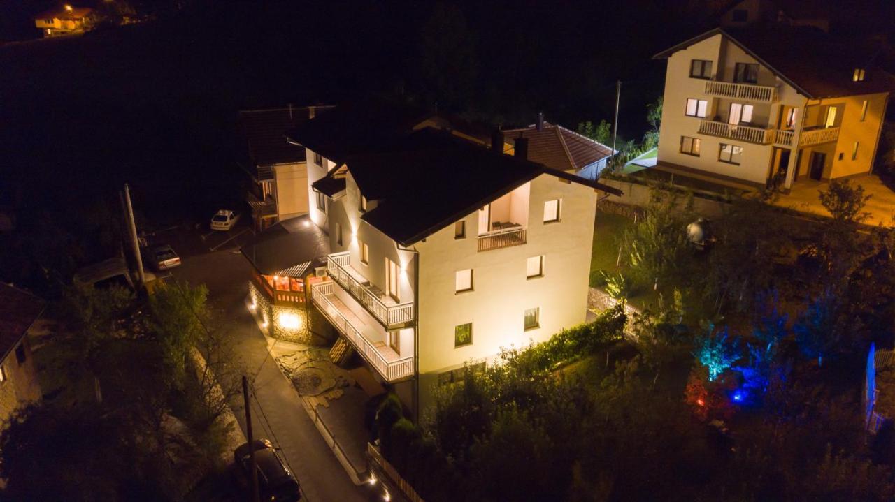 Bergkranc Hotel & Resort パレ エクステリア 写真