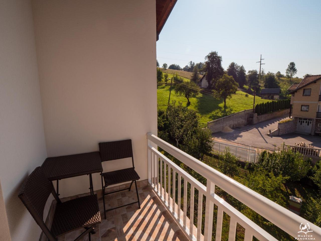 Bergkranc Hotel & Resort パレ エクステリア 写真