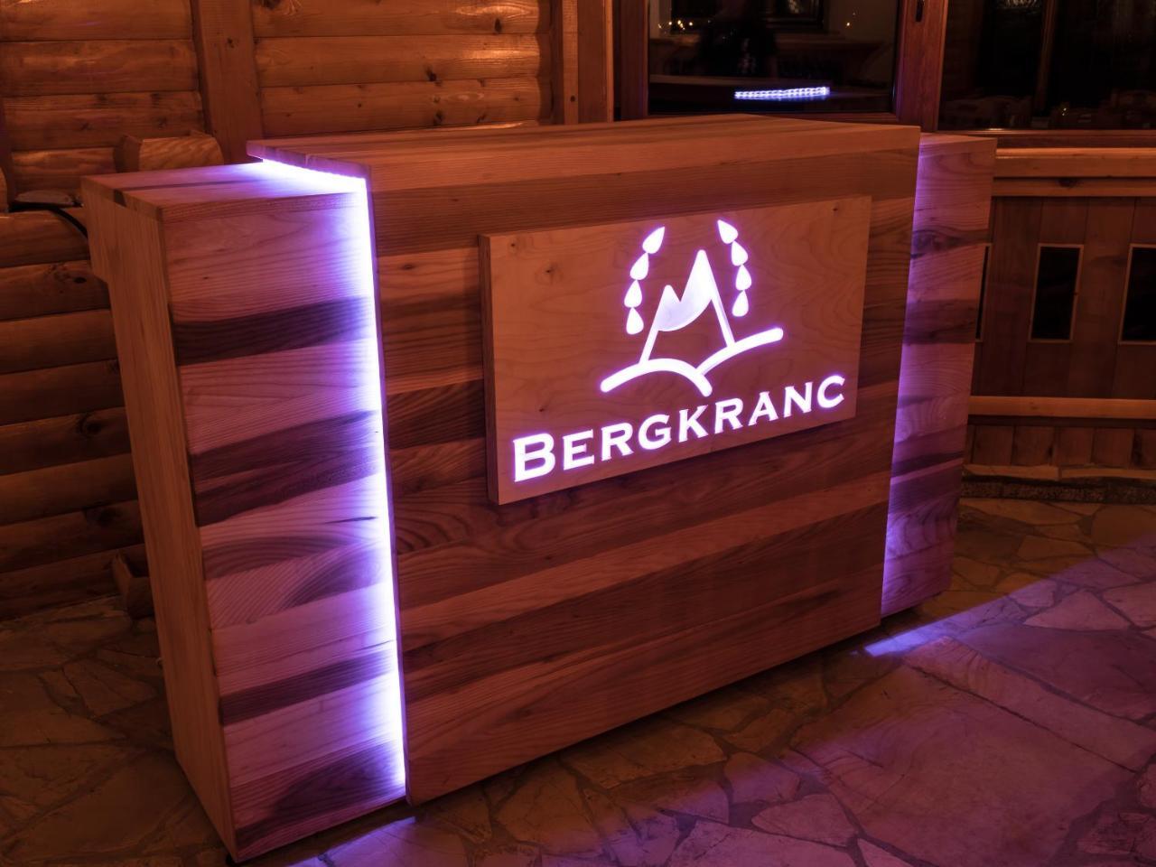 Bergkranc Hotel & Resort パレ エクステリア 写真