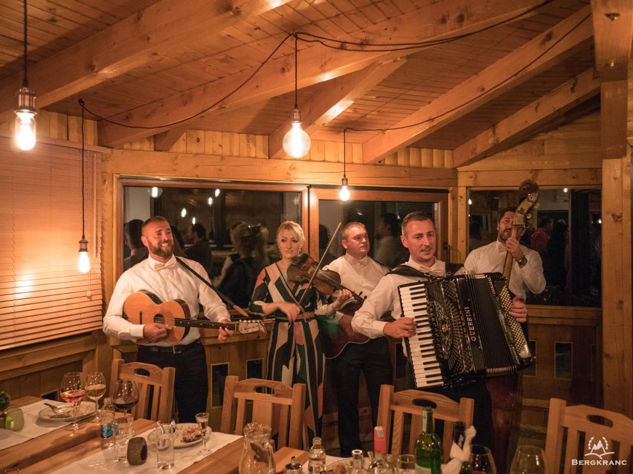 Bergkranc Hotel & Resort パレ エクステリア 写真